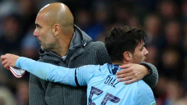 学篮球赛中 学篮球赛中