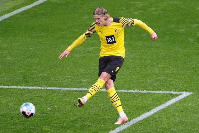 说是足球运 说是足球运